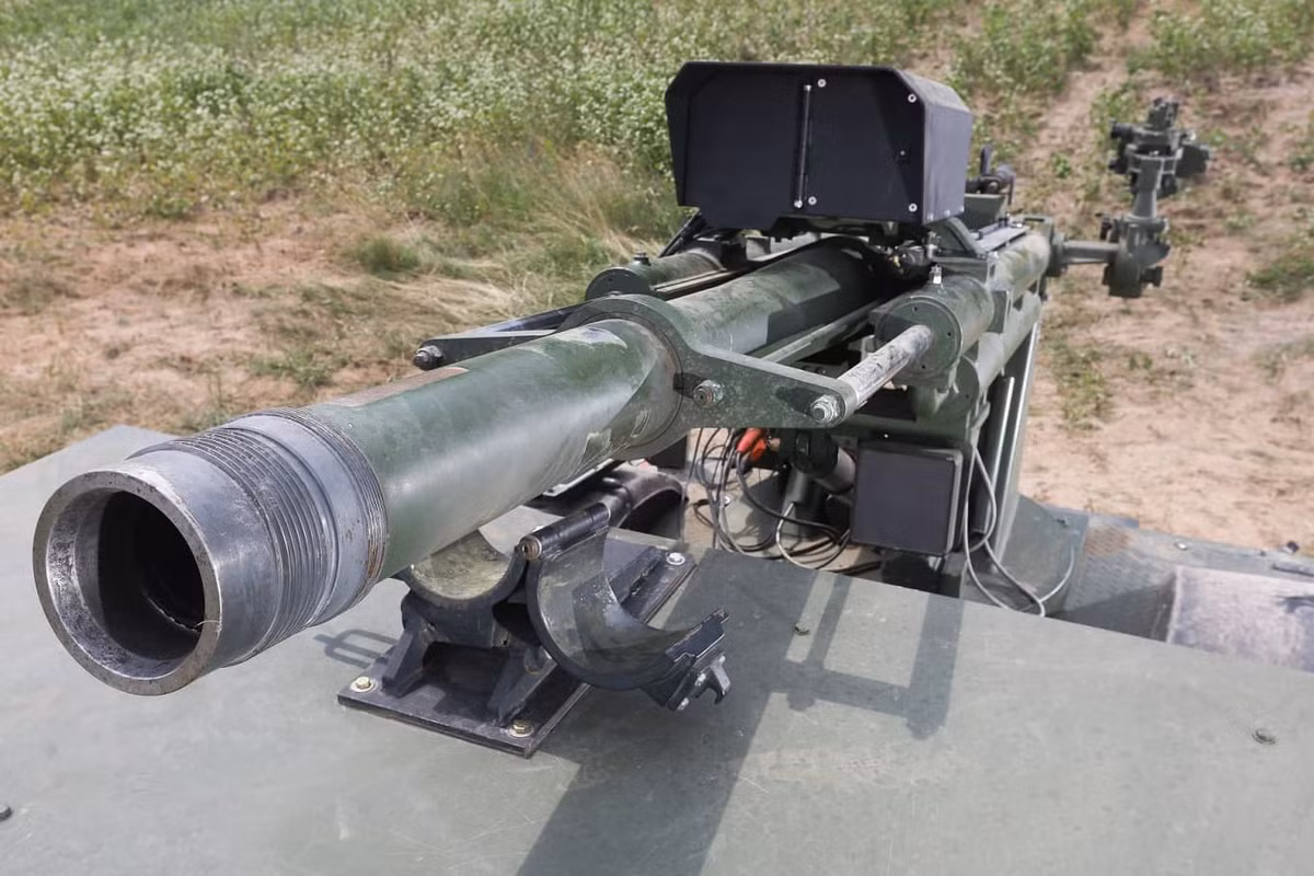 Đây được coi là lần đầu tiên khẩu pháo tự hành này được mang ra sử dụng trong một cuộc tập trận bắn đạn thật và nó đã thể hiện khá tốt vai trò của mình trong các nhiệm vụ bắn yểm trợ và cơ động ở tốc độ lớn. Nguồn ảnh: Defence-blog.