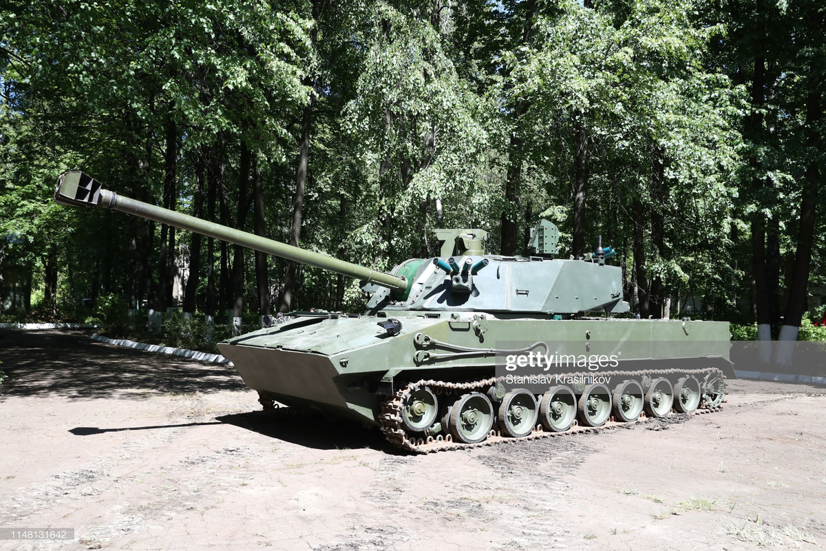 Được biết đây không phải là lần đầu tiên Nga phát triển đạn pháo lượn để tăng tầm bắn cũng như độ chính xác cho các loại vũ khí pháo binh. Cách thức tương tự đã được Liên Xô thử nghiệm trong quá khứ nhưng chi phí sản xuất quá cao, không thể sử dụng thay đạn thông thường được. Nguồn ảnh: Stanislav Krasilnikov.