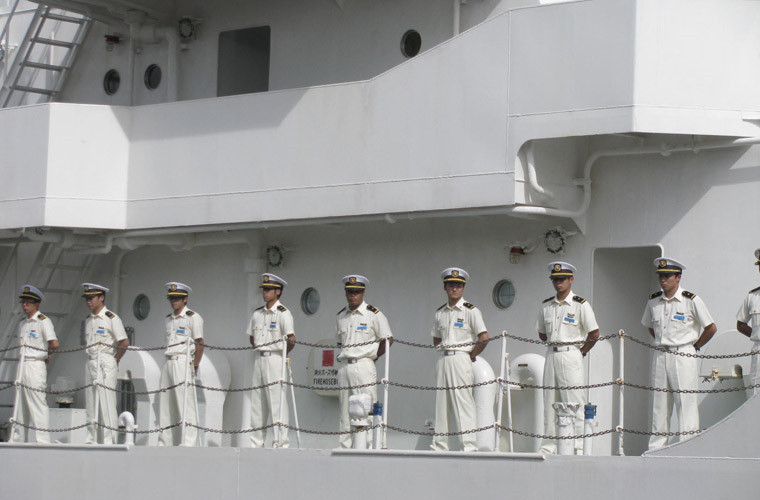 Tàu có chiều dài khoảng 115 mét, rộng 14 mét và tốc độ tối đa vào khoảng 18 hải lý giờ tương đương khoảng 33 km/h tuỳ thuộc vào điều kiện thời tiết trên biển khi di chuyển. Nguồn ảnh: Pinterest.