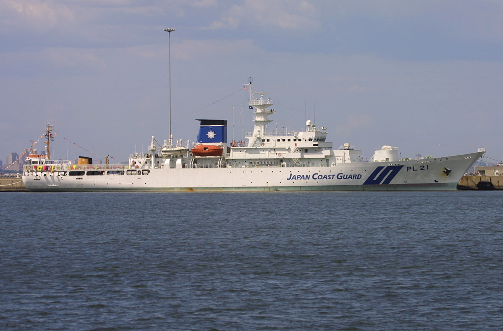 Trước đó, tàu Kojima đã rời Nhật Bản từ tháng 4/2019 và có chuyến hải trình qua San Francisco, New York (Mỹ), sau đó tiếp tục di chuyển tới Piraeus, Singapore và điểm cuối là Việt Nam. Nguồn ảnh: Tuoitre.