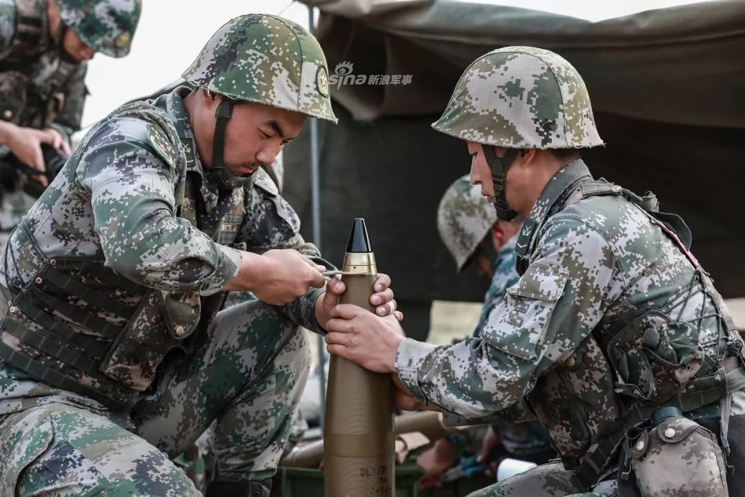 Đạn pháo 122mm cho tầm bắn xa nhất 21km là loại đạn RAP. Hiện tại loại pháo này vẫn còn được sử dụng tại hơn 60 quốc gia và vùng lãnh thổ trên thế giới. Nguồn ảnh: Sina.