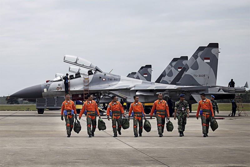 Quốc gia thứ hai trên thế giới được cho là sẽ sớm sở hữu Su-35 đó là Indonesia. Indonesia đã lựa chọn Su-35 làm chiến đấu cơ thế hệ tiếp theo cho mình từ năm 2015, bất chấp nguy cơ chịu cấm vận từ phía Mỹ. Nguồn ảnh: TheArchive.