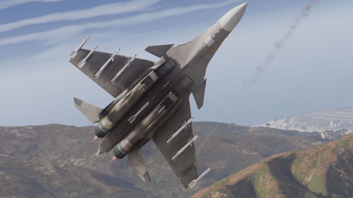 Phi công điều khiển tiêm kích Su-37 có thể thực hiện những động tác nhào lộn không tưởng với chiếc máy bay này, cố tình đưa nó vào trạng thái mất động lực để máy bay rơi tự do hoặc mất lái nhưng sau đó vẫn lấy lại được cân bằng một cách đơn giản. Nguồn ảnh: TheArchive.