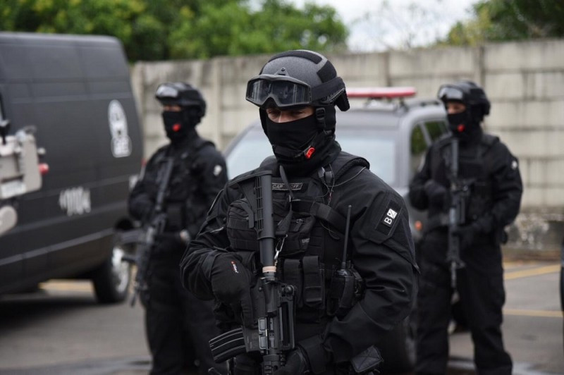 Đơn vị này được ưu tiên trang bị những loại phương tiện và vũ khí hiện đại, giúp cung cấp hoả lực vượt trội hơn nhiều so với các đơn vị chấp pháp khác nhưng cũng cần đảm bảo hoả lực không quá mạnh như quân đội, tránh ảnh hưởng và thương tích không đáng có khi tác chiến ở nơi địch lẫn với dân thường. Nguồn ảnh: QQ.