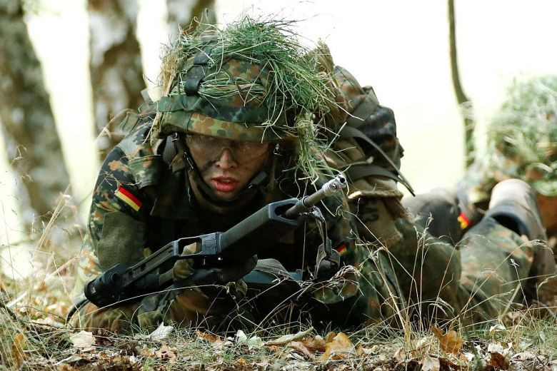 Trong các năm từ 2021 cho tới 2022, ngân sách quốc phòng của Đức sẽ cần từ 10 tới 13 tỷ Euro so với số tiền đã được phê duyệt. Trong khi đó số tiền mà quân đội nước này cần trong năm 2023 sẽ thiếu 14 tỷ Euro so với ngân sách đã duyệt chi. Nguồn ảnh: Kappeler.