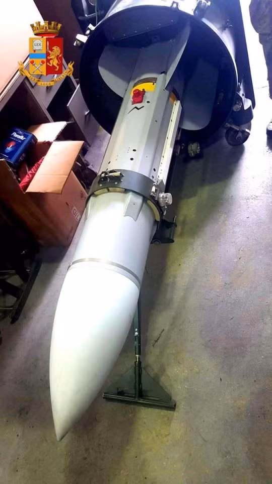 Theo thông tin được truyền thông địa phương đăng tải, quả tên lửa được sản xuất vào tháng 10/1980 và được bảo quản trong điều kiện hoàn hảo. Nguồn ảnh: Antonio.