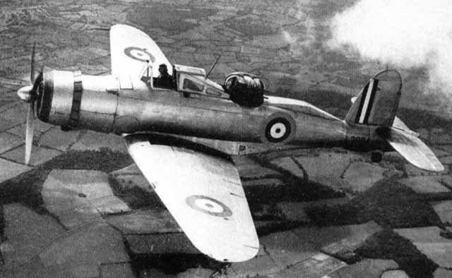 Điều đáng hổ thẹn của Roc đó là hoả lực của nó tỏ ra cực kỳ kém cỏi, chỉ có duy nhất một hệ thông súng 4 khẩu được gắn ở tháp pháo phía sau khoang lái. Nguồn ảnh: Warhistory.