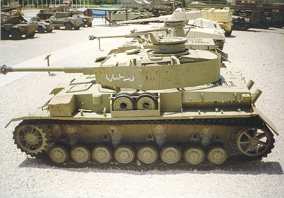 Theo ước tính Syria có tới gần 10 nhà cung cấp linh kiện xe tăng Panzer IV từ khắp các quốc gia ở châu Âu, toàn bộ quá trình mua bán và vận chuyển số lượng linh kiện này về nước đều được Syria thực hiện cực kỳ bí mật. Nguồn ảnh: Wwiiafterwwii.
