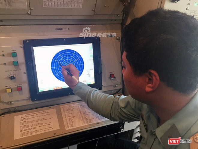 So với tên lửa S-75, tên lửa phòng không S-125 có tầm bắn tối đa thấp hơn, tầm bắn hiệu quả ngắn hơn và bay chậm hơn nhưng bù lại, S-125 có hai giai đoạn phóng nêu có khả năng tiêu diệt mục tiêu với hiệu quả cao hơn, đặc biệt là các mục tiêu tốc độ cao bay ở cao độ thấp. Nguồn ảnh: Viettimes.