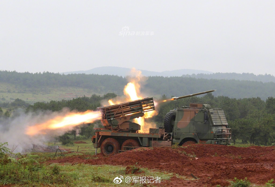 Trong đó đặc biệt có phiên bản SR-7 có cả phiên bản dùng cỡ đạn 220mm cho tầm bắn tối đa lên tới 70 km.