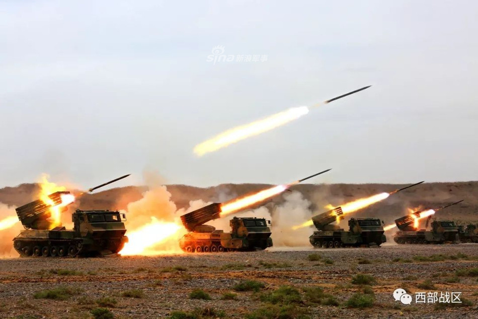 Mặc dù trước khi pháo phản lực phóng loạt Type 81 ra đời, Trung Quốc đã có trong tay nhiều loại pháo phản lực phóng loạt cỡ nòng lớn hơn 122mm nhưng theo nhiều chuyên gia quân sự, cỡ nòng 122mm mới là cỡ nòng chuẩn và hiệu quả nhất cho các dàn pháo phản lực phóng loạt ở thời điểm hiện tại.