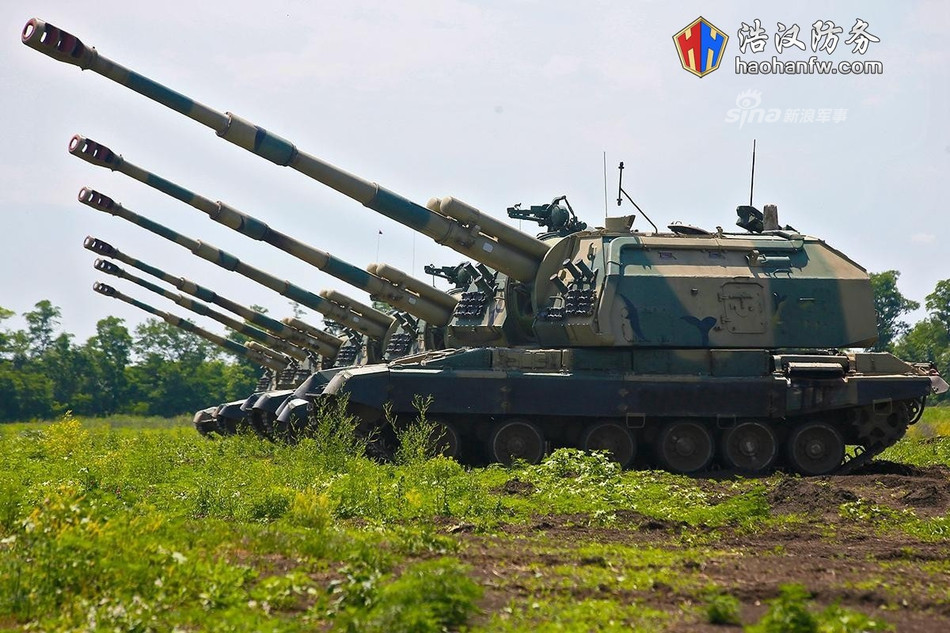 Công việc thiết kế pháo tự hành Msta-S được thực hiện từ năm 1980 dưới thời Liên Xô, khẩu pháo nặng 42 tấn chính thức được đưa vào sản xuất hàng loạt năm 1988. Nguồn ảnh: Sina.