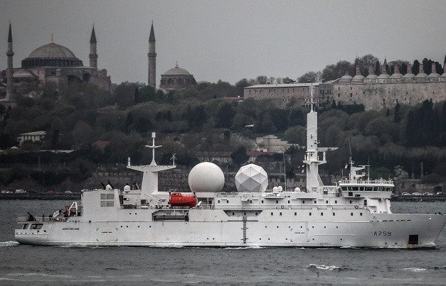 Đây cũng là một trong những tàu hiếm hoi trên thế giới có khả năng hoạt động liên tục 350 ngày mỗi năm trong đó có 240 ngày hoạt động trên biển. Nguồn ảnh: Twitter.