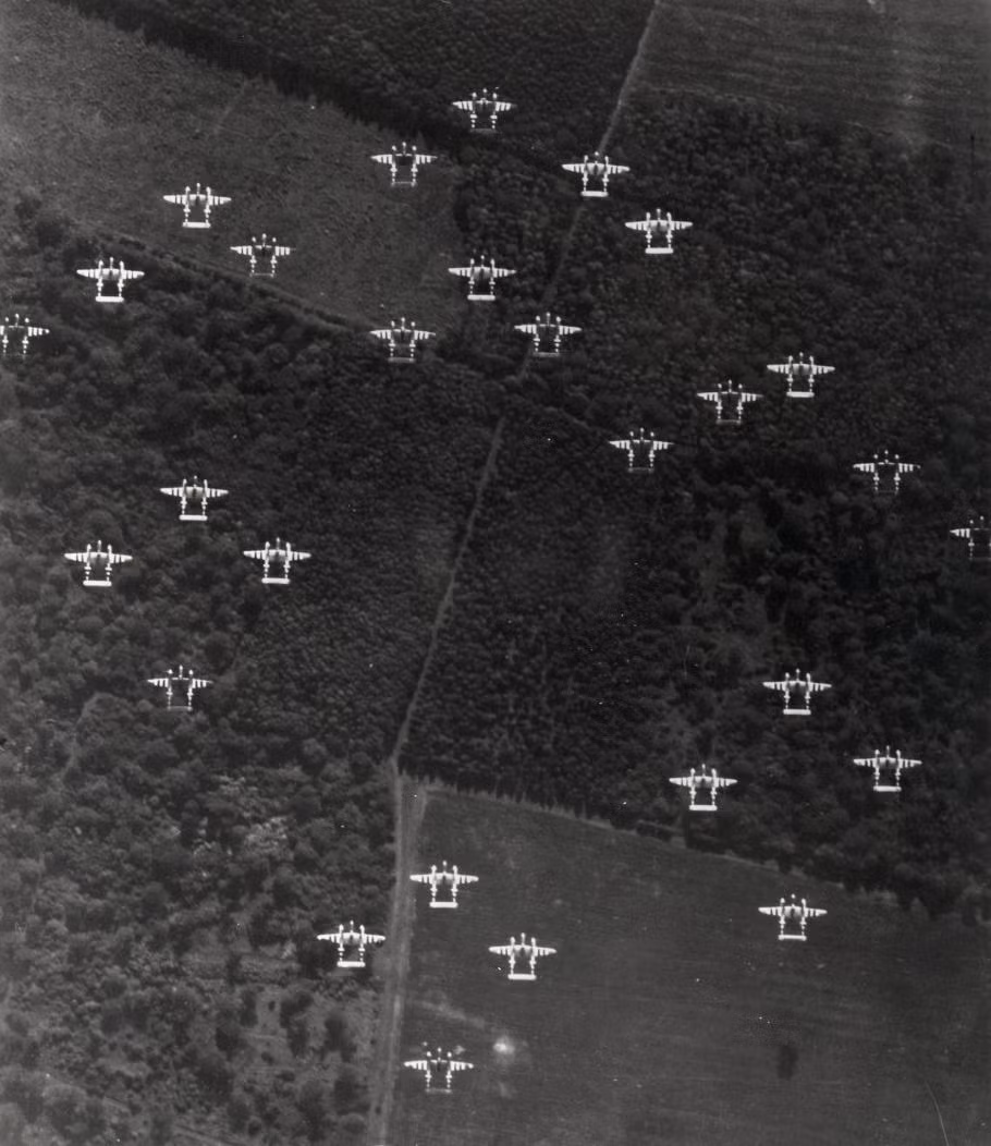 Các máy bay ném bom khi đó được Mỹ sử dụng là loại P-38. Đến nay nguyên nhân dẫn đến vụ việc vẫn còn là một ẩn số và vẫn chưa được giải đáp dù cuộc chiến đã lùi xa. Nguồn ảnh: Warhistory.