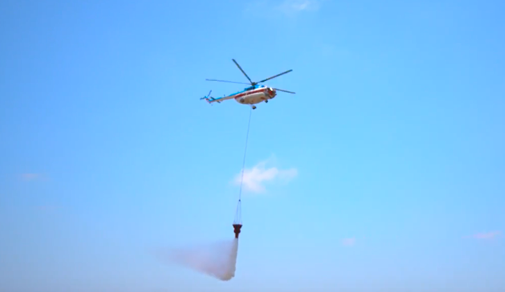 Xả theo vệt - một kỹ thuật chữa cháy dùng để ngăn chặn những đám cháy trên diện rộng. Nguồn ảnh: VNHS.