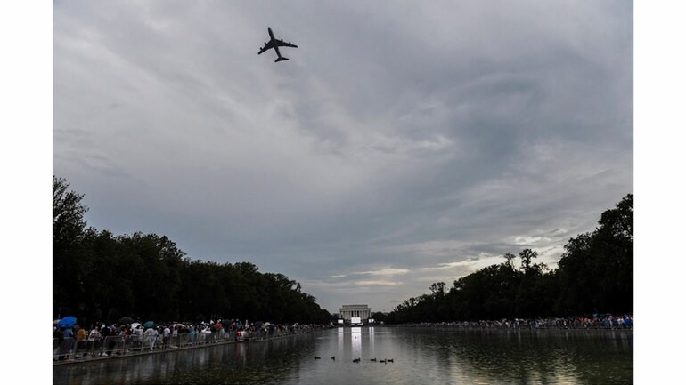 Trước khi cuộc diễu binh mừng Ngày Độc Lập này diễn ra, các báo cáo đã cho thấy chi phí tổ chức có thể tốn tới 92 triệu USD và đây là lý do Tổng thống Donald Trump từng có ý định huỷ bỏ cuộc duyệt binh này. Nguồn ảnh: BI.