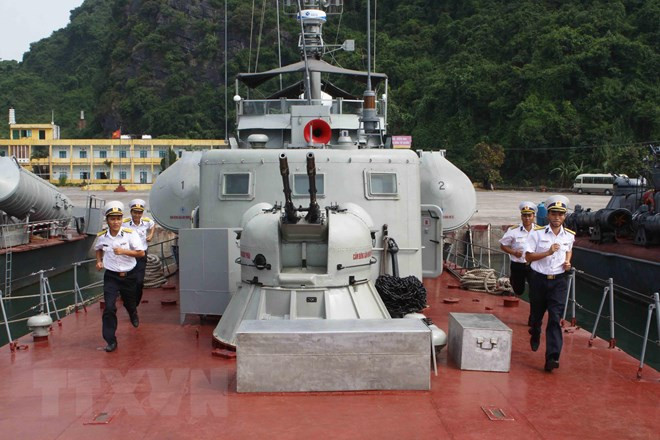 Cán bộ, chiến sỹ tàu tên lửa chống hạm thường xuyên luyện tập, sẵn sàng chiến đấu. (Ảnh: Trọng Đức/TTXVN)