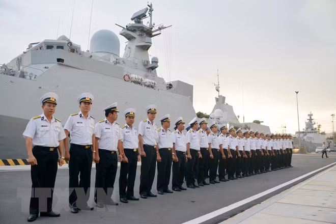 Tàu HQ-016 Quang Trung - 1 trong số 4 tàu hộ vệ tên lửa lớp Gepard 3.9 của Hải quân Việt Nam. (Nguồn: TTXVN phát) 