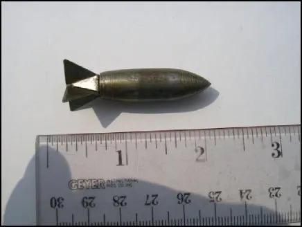 Bắt đầu từ Chiến tranh Thế giới nhất, loại vũ khí kiểu như Lazy Dog đã được Quân đội nhiều nước phát triển và sử dụng rộng rãi bởi lực lượng không quân, tới tận Chiến tranh Việt Nam, Quân đội Mỹ vẫn tiếp tục sử dụng loại vũ khí này. Nguồn ảnh: SCWW.