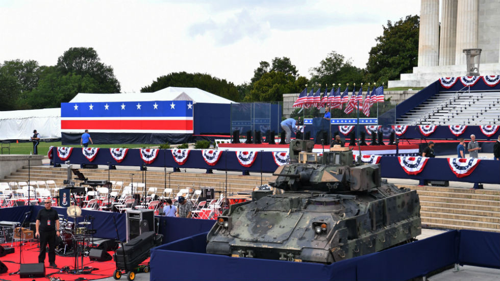Đáng tiếc là sau khi cuộc diễu binh hôm 4/7 của Quân đội Mỹ diễn ra, truyền thông Nga đã dành không ít lời mỉa mai cho cuộc diễu binh này. Nguồn ảnh: BI.