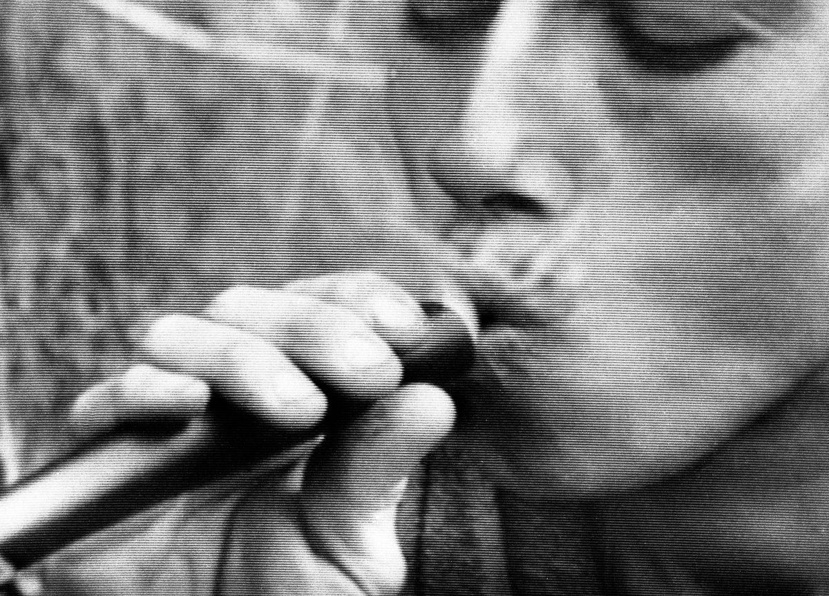 Do đóng quân ở các vùng đô thị lớn, lính Mỹ có thể dễ dàng tìm mua được các loại chất gây nghiện với giá cả cực kỳ phải chăng, ví dụ như một điếu cần sa chỉ có giá tương đương với một bao thuốc lá và lính Mỹ có thể hỏi mua cần sa ở bất cứ quầy bán thuốc lá nào ở các thành phố lớn ở miền Nam Việt Nam. Nguồn ảnh: Arcgis.