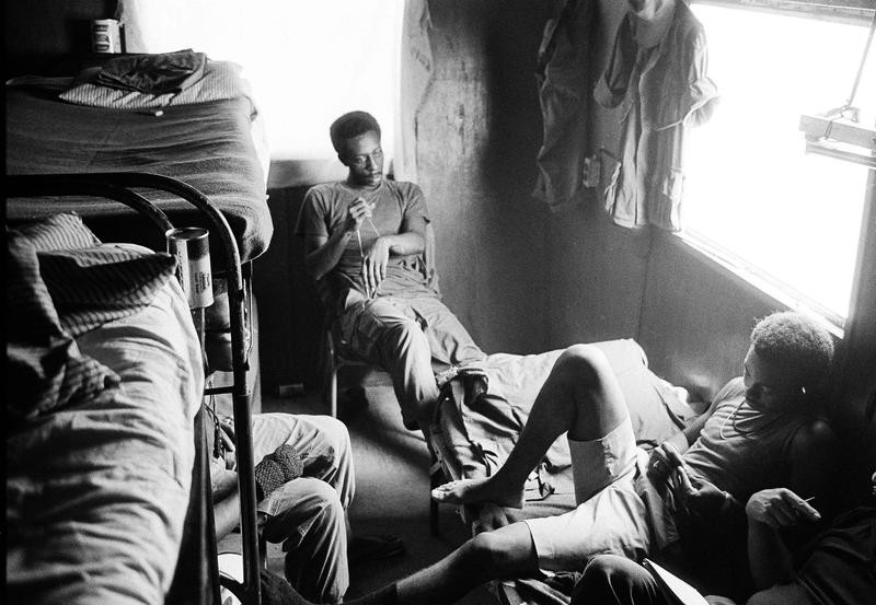 Thậm chí, chính bản thân quân đội Mỹ cũng tự tìm nguồn cung chất gây nghiện cực kỳ "ổn định" cho những quân nhân nghiện ngập bằng cách viết báo cáo khống, khai khống số lượng thuốc giảm đau Morphin trên chiến trường. Nguồn ảnh: Arcgis.