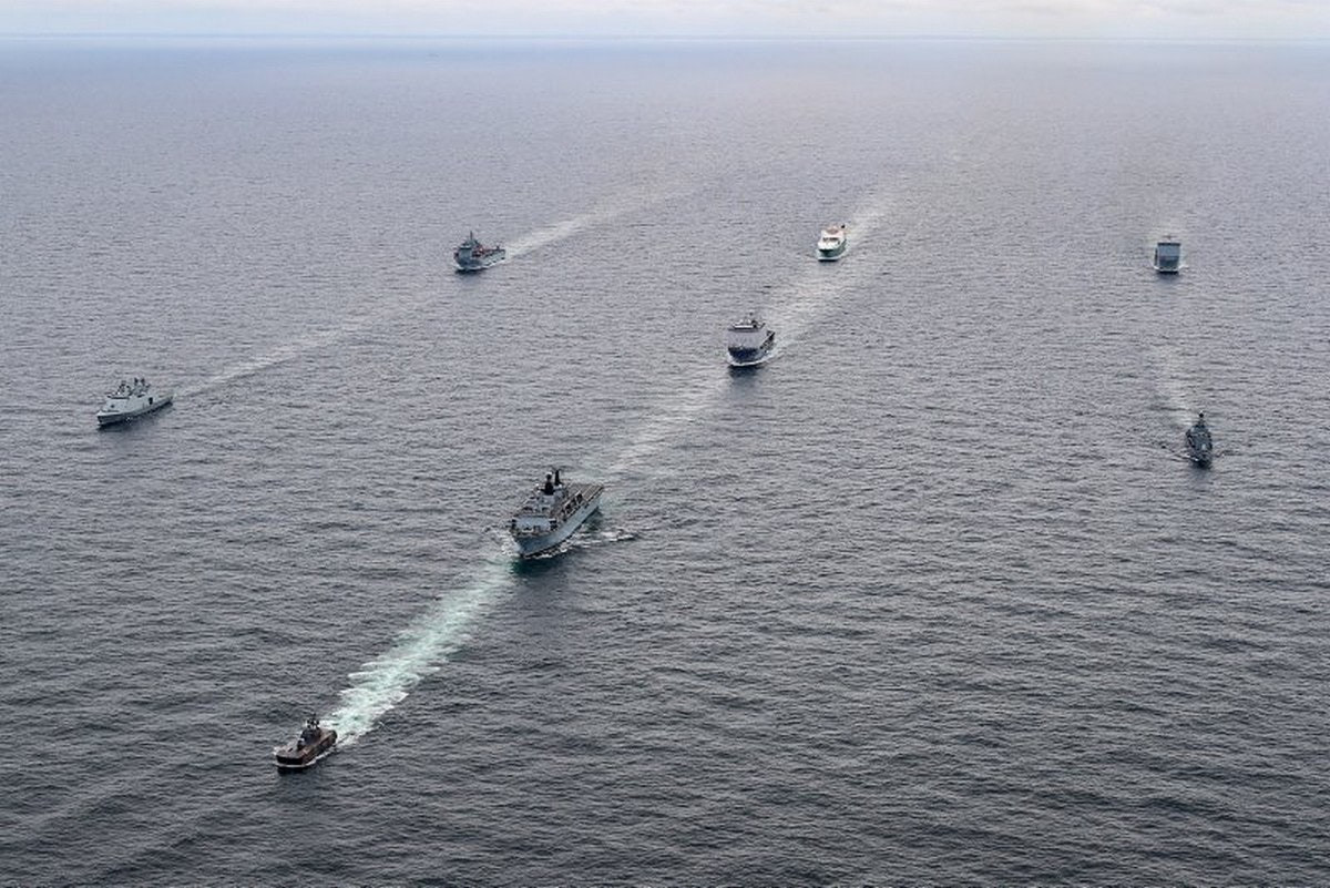 Mặc dù không lên tiếng xác nhận và luôn khẳng định cuộc tập trận chỉ mang tính cọ sát và có mục đích "phòng thủ", tuy nhiên hoàn toàn có thể thấy cuộc tập trận này có mục đích nhắm vào Moscow. Nguồn ảnh: Royalnavy.