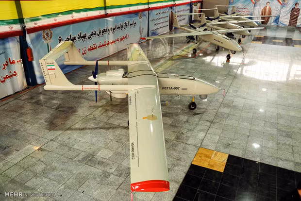 Tuy nhiên trên thực tế, chưa có bất cứ bằng chứng gì về việc Mohajer-6 mang theo được vũ khí khi bay nên khả năng vũ trang của loại máy bay này vẫn còn là một ẩn số dù về mặt lý thuyết, nó hoàn toàn có thể được trang bị tên lửa hoặc bom các loại. Nguồn ảnh: DEFA.