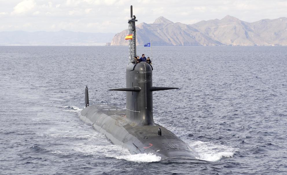 Tây Ban Nha dự kiến tới năm 2022 chiếc S-80 Plus đầu tiên sẽ được hoàn thành và gia nhập biên chế Hải quân nước này. Tổng cộng Tây Ban Nha đang đóng mới bốn chiếc tàu ngầm lớp S-80 Plus. Mặc dù có giá đắt "cắt cổ" nhưng nước này vẫn ôm mộng xuất khẩu được chiếc tàu ngầm tỷ đô này trong tương lai. Nguồn ảnh: Saoat.