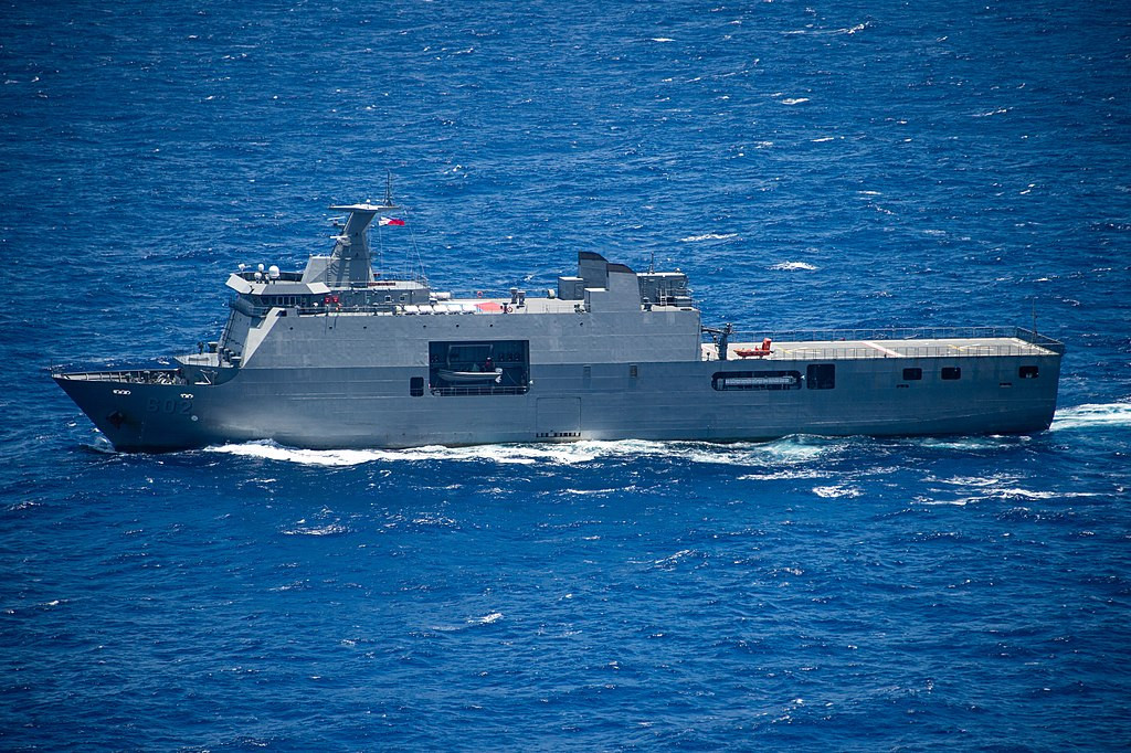 Đây được coi là tàu chiến lớn nhất của Hải quân Philippines tính tới thời điểm hiện tại. Tàu Davao del Sur cũng rất mới, chỉ vừa được gia nhập biên chế lực lượng hải quân nước này từ năm 2017. Nguồn ảnh: Sina.