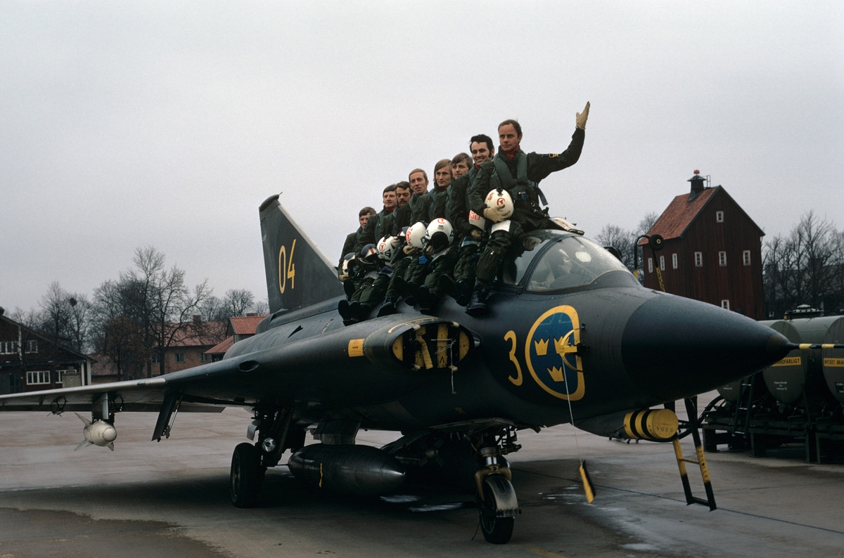 Tổng cộng đã có hàng chục phiên bản khác nhau của loại chiến đấu cơ này được ra đời. Thuỵ Điển đã sản xuất tổng cộng 651 chiếc Saab 35 và chiếc cuối cùng trong dòng tiêm kích này mãi tới năm 2005 mới được Không quân Áo cho về hưu. Nguồn ảnh: Pinterest.