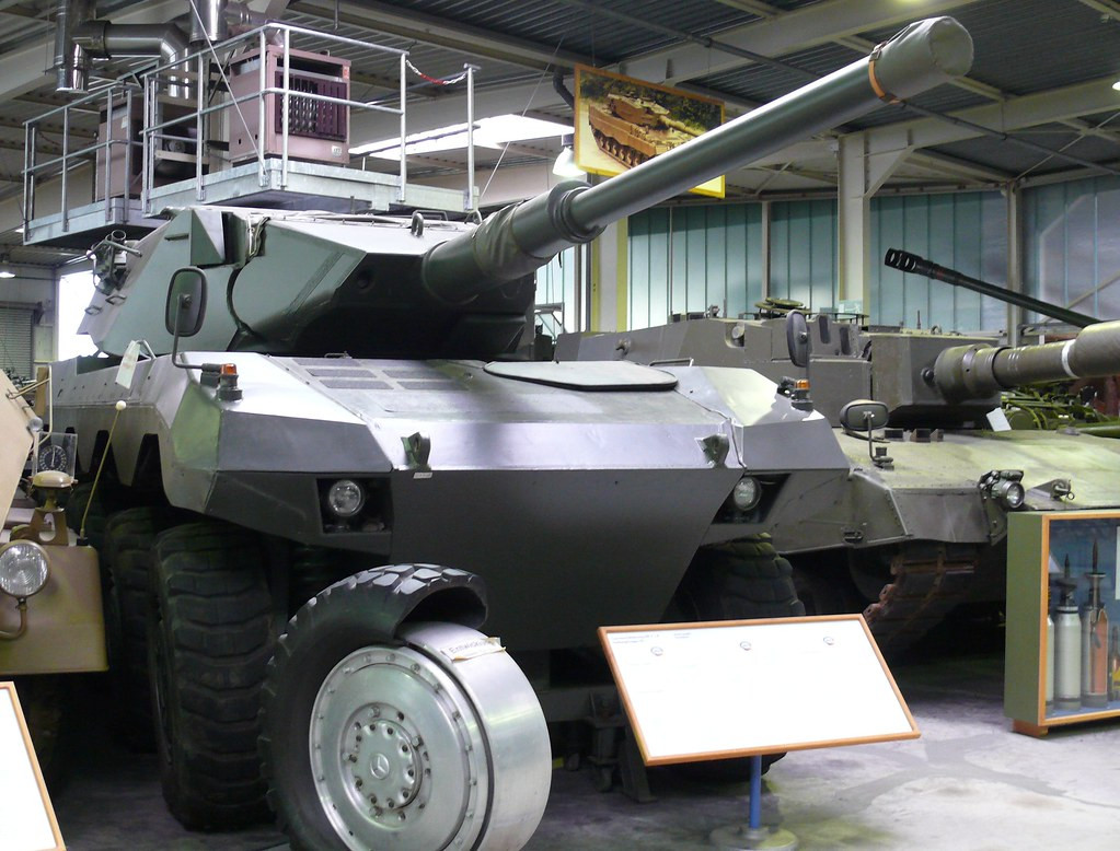 Chỉ duy nhất một nguyên mẫu pháo tự hành Radpanzer 90 được hoàn thiện và sau một thời gian ngắn thử nghiệm, mẫu thử này bị cho vào viện bảo tàng. Nguồn ảnh: TDYQ.