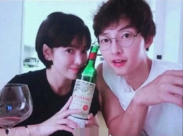 Song Joong Ki bi to mua 