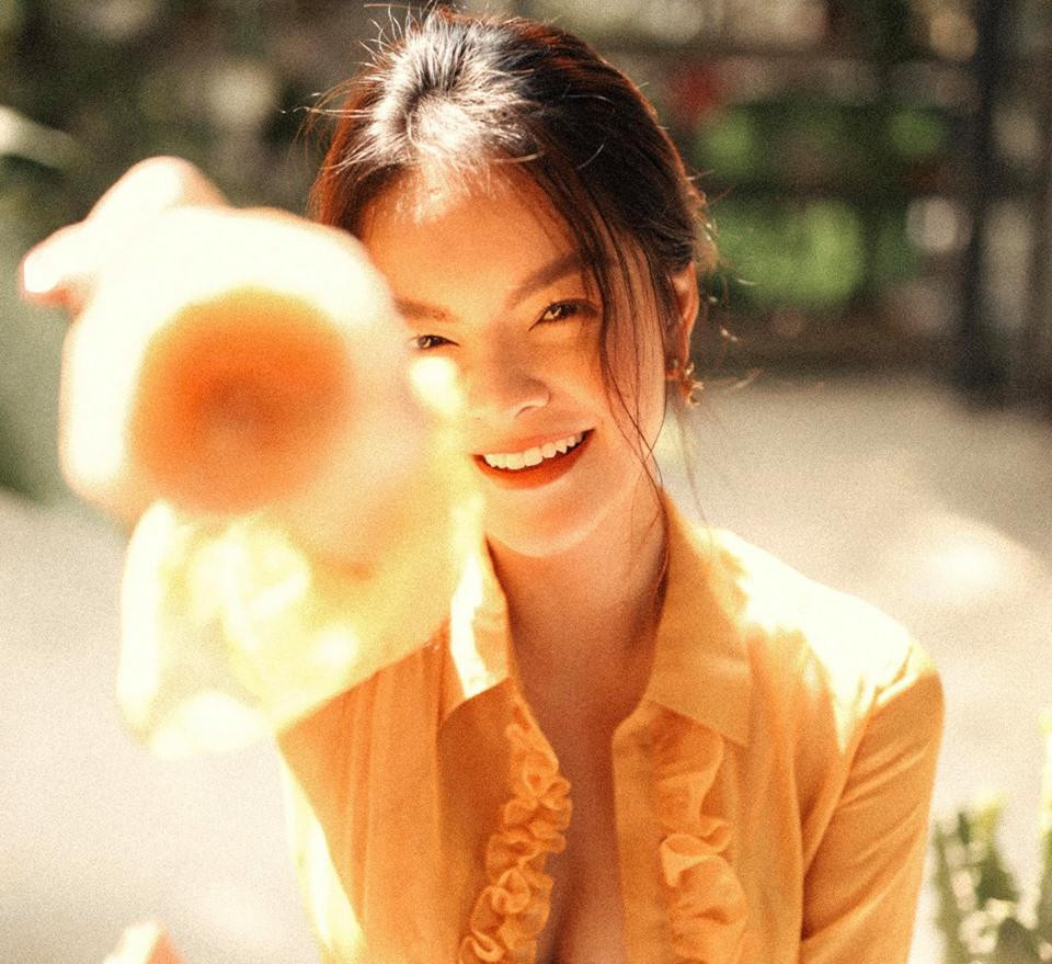 Ly hon thi co lam sao, Pham Quynh Anh van dep ruc ro va kieu hanh