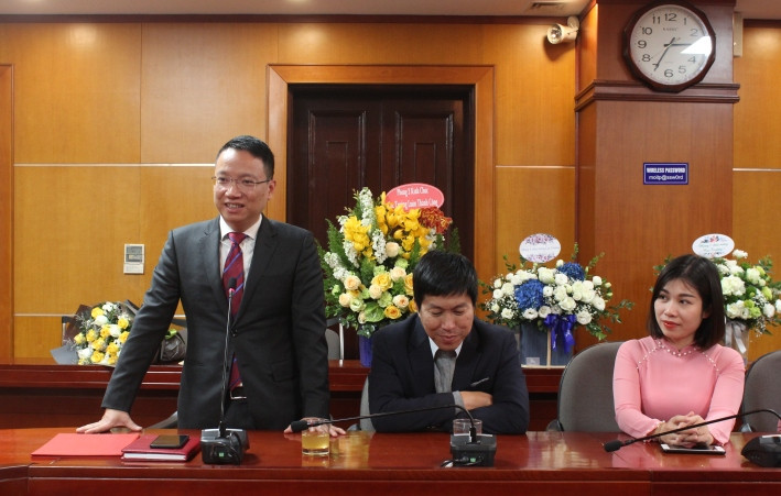 Co hay khong Bo truong Tran Tuan Anh o tren chuyen bay “quy ba