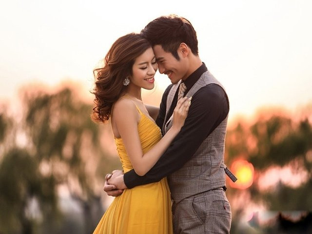 7. Vòng tròn mống mắt (Limbal rings) Vòng Limbal là vòng tối xung quanh mống mắt. Các nhà khoa học đã đi đến kết luận rằng những người phụ nữ có vòng limbal rộng sẽ thu hút đàn ông nhiều hơn.