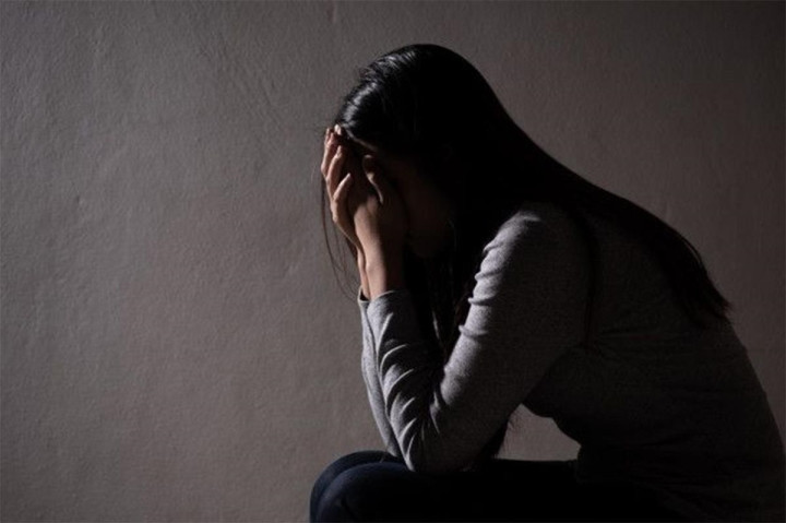 Xa stress, nguoi phu nu lien tuc tim tinh mot dem gay choang