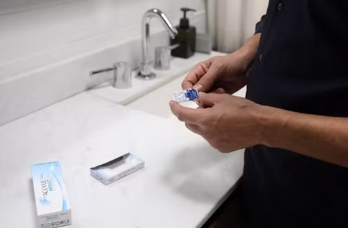 Lam dieu nay luc tam, co gai tre phai khoet bo mot mat