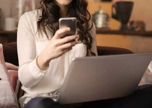 Sap cuoi, co gai phat hien chuyen dong troi cua hon phu