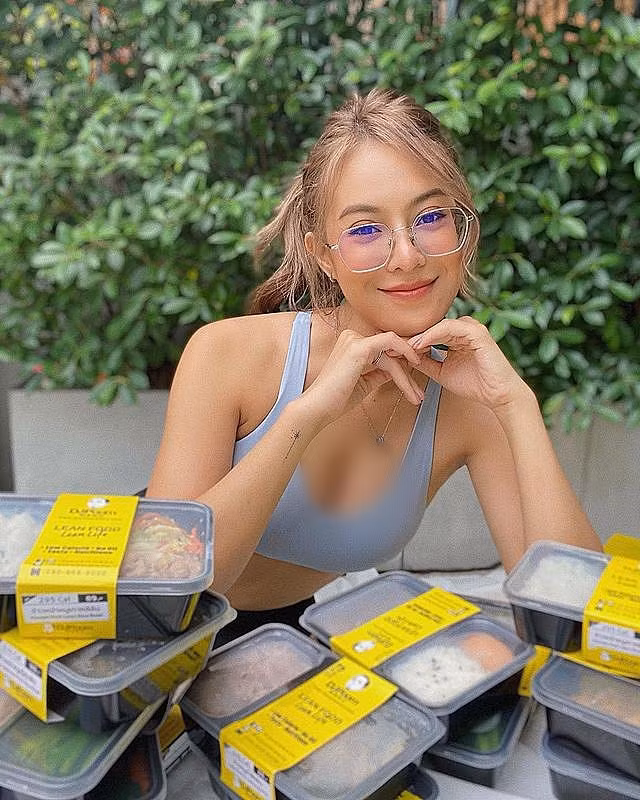 Theo tìm hiểu, Nattyonlyyy là một hot girl, người mẫu, Influencer có tiếng ở Thái Lan. Chỉ tính riêng trên trang cá nhân, cô nàng cũng có tới hơn 200.000 người theo dõi, hâm mộ.