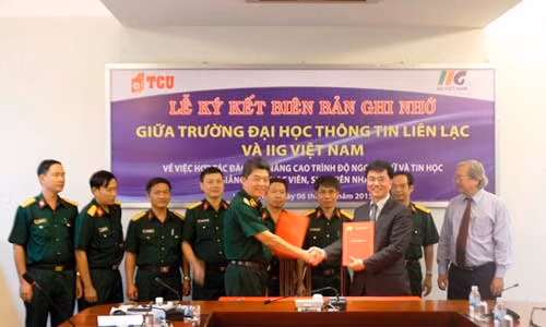 My giup to chuc thi tin hoc cho Quan doi Viet Nam