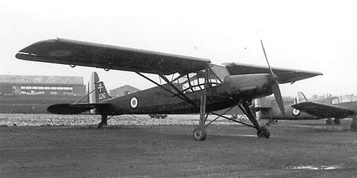 Pháp cũng sử dụng những chiếc Morane-Saulnier MS.500 Criquet. Súng máy là hỏa lực duy nhất của mẫu chiến đấu cơ này.