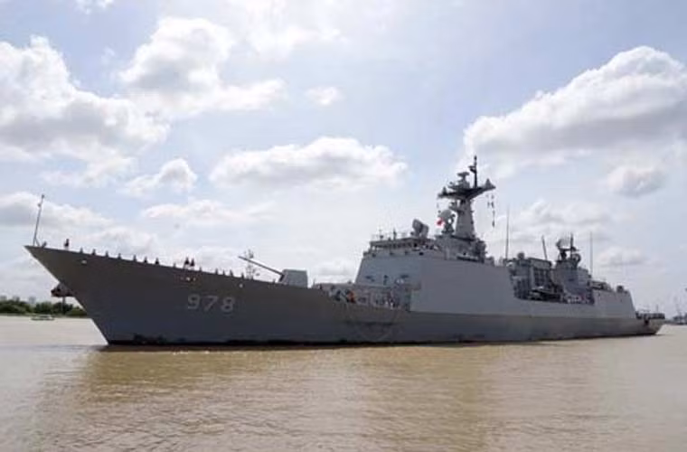 Suc manh khung khiep tau chien Han Quoc tham Viet Nam