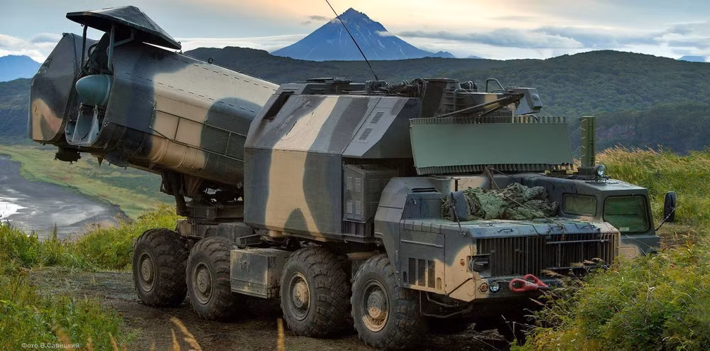 Theo số liệu chính thức, hiện nay không một tổ hợp tên lửa phòng thủ bờ biển 4K51 Rubezh nào còn hoạt động trong thành phần các đơn vị trực chiến của LNA.