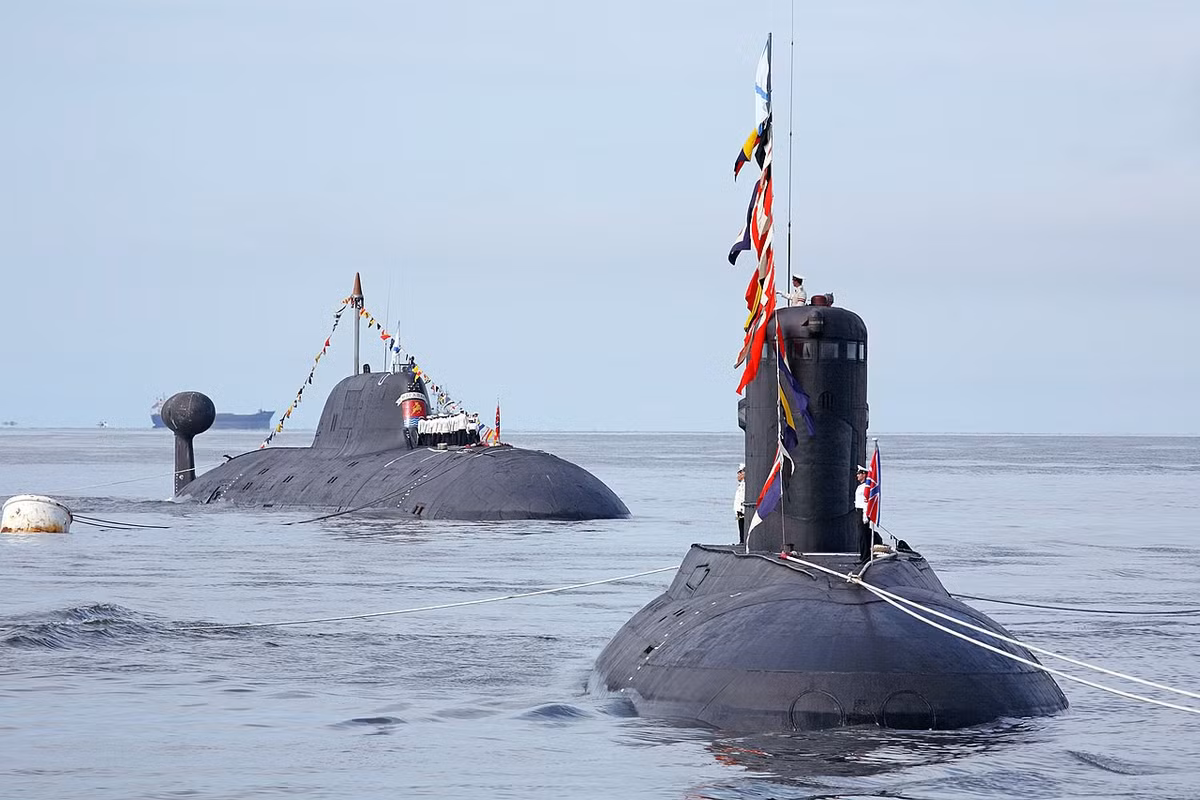 “Hậu quả của vụ việc là không có ai bị thương, không có mối đe dọa về môi trường vì không có nhiên liệu trên tàu ngầm”, đây là một điều may mắn lớn.