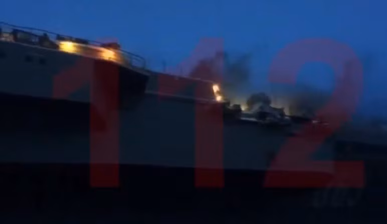 Đáng nói là con tàu hiện vẫn chưa khắc phục hoàn toàn hư hỏng sau vụ chìm ụ nổi siêu trường siêu trọng PD-50 diễn ra vào năm 2018 khiến một chiếc cần cẩu đổ ập lên boong tàu.