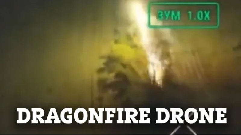 Trong cuộc chiến tranh lâu dài và tàn khốc này, Quân đội Ukraine đã dựa vào tinh thần đổi mới và ý chí kiên cường để không ngừng tìm kiếm cơ hội đánh trả. Sự xuất hiện của máy bay không người lái thermite chắc chắn đã tăng thêm sức nặng quan trọng cho chúng. Ảnh: The Sun.