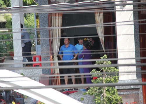 Vu no sung tai nha Bi thu huyen uy qua loi nhan chung-Hinh-2