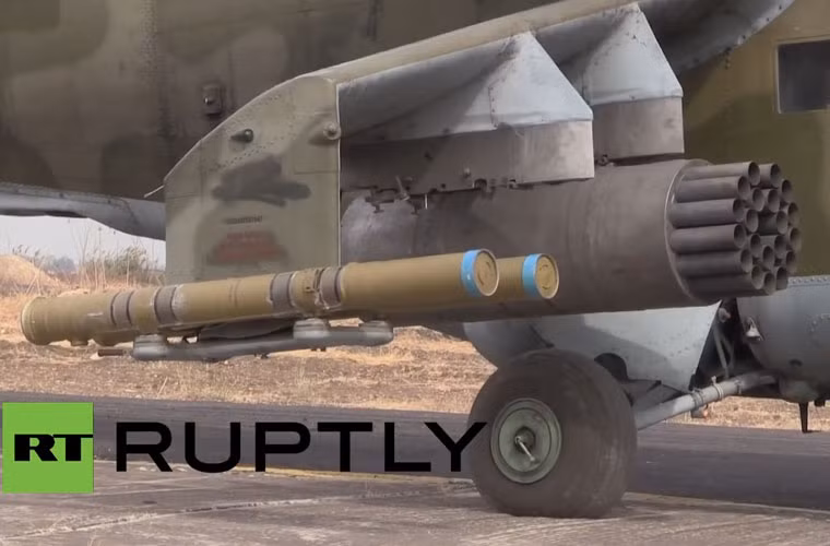 Ngoài ra, đầu mút cánh sẽ có bốn (mỗi bên đầu cánh có hai) đạn tên lửa chống tăng 9K114 Shturm đạt tầm bắn 400m tới 5.000m.