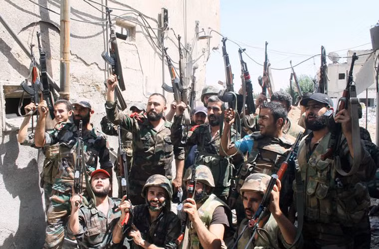 Quân kháng chiến Syria (trước đây gọi là Mặt trận Giải phóng Nhân dân của Liwa) là nhóm vũ trang ủng hộ chính phủ Syria, hoạt động chủ yếu ở phía Tây Bắc với quân số 2.000 người.